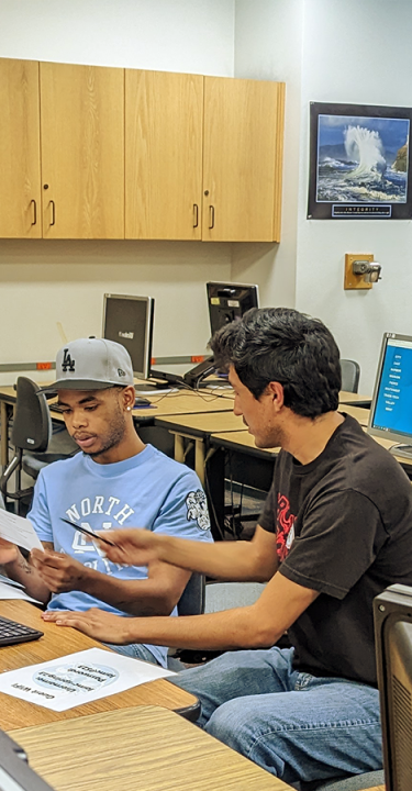 Students Enrolling