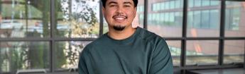 Photo portrait of Vincent Esparza
